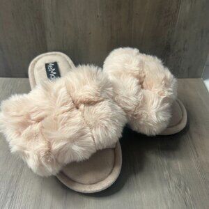 MeMoi Luxe Pom Pom Memory Foam Plush Slippers Medium Sizes 7-8 Soft Pink/Peach